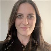 Laureata in giurisprudenza, seria e referenziata impartisce lezioni di latino